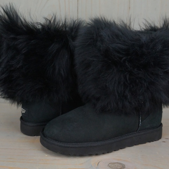ugg short sheepskin cuff black boots nib